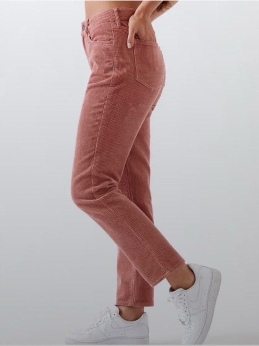 American Eagle High Rise Straight Leg Mom Jeans Mauve Pink Size 6 Long